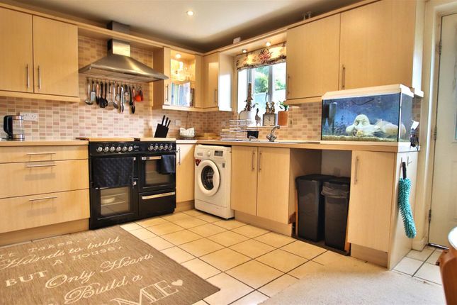 27, Beauchamp Road, Tewkesbury photo 2