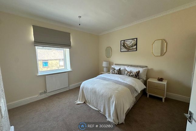 Stoneleigh, High St Pentre Broughton, Wrexham photo 2