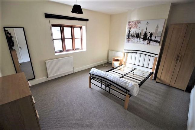 Thumbnail Shared accommodation to rent in Fully Furnished Double Room To Let, All Bills Inlcuded, Town Centre, Marlborough Street