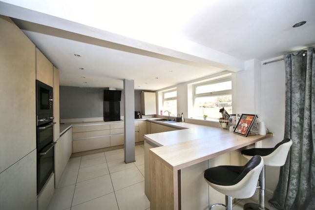 37 Stewart Road, Wigan photo 2