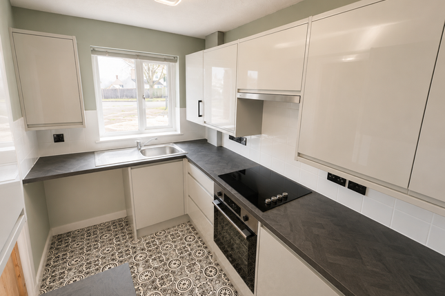 49, Buckle Place, Yeovil photo 4