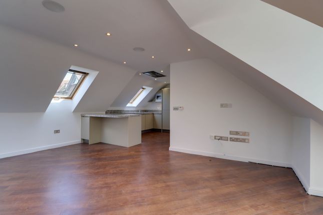 21B, Kinsbourne Close, Hertfordshire photo 2