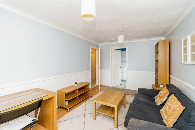 Flat for sale in Westwood Road, Southampton