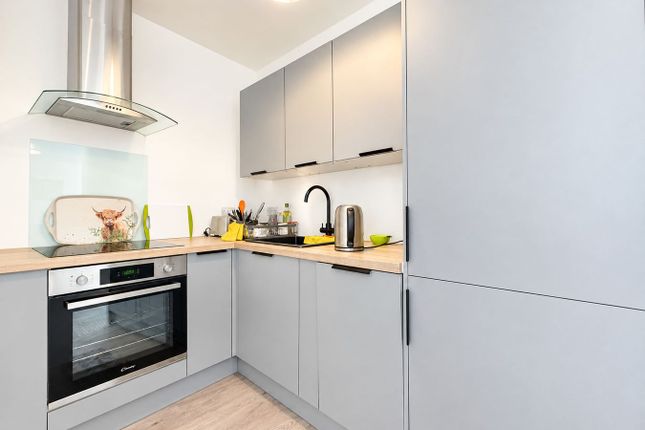 Rize Court, Flat 10, 96, High Street, Maidenhead photo 2