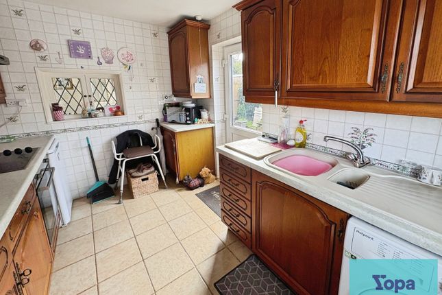 Rylestone Close, Meir Park, Stoke-on-trent photo 3