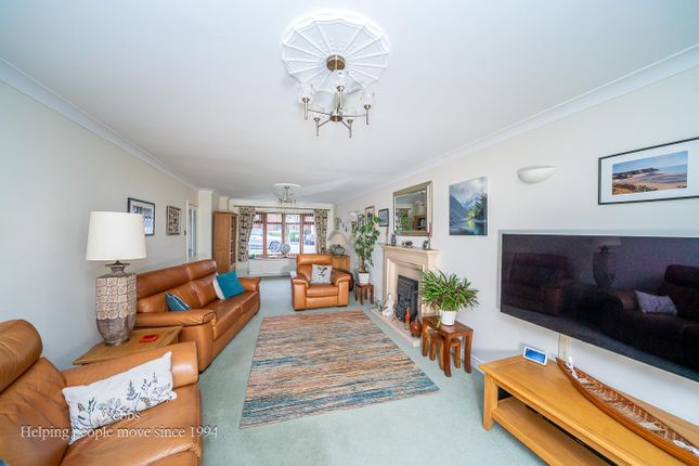 24, Woodhaven, Wedges Mills, Cannock photo 4