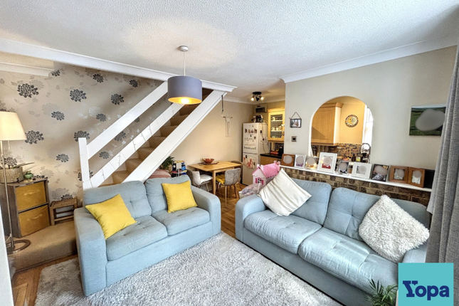 22, The Bentleys, Southend-on-sea photo 2