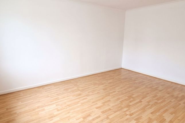Flat 26 Silks Court,  612 High Road, London photo 5