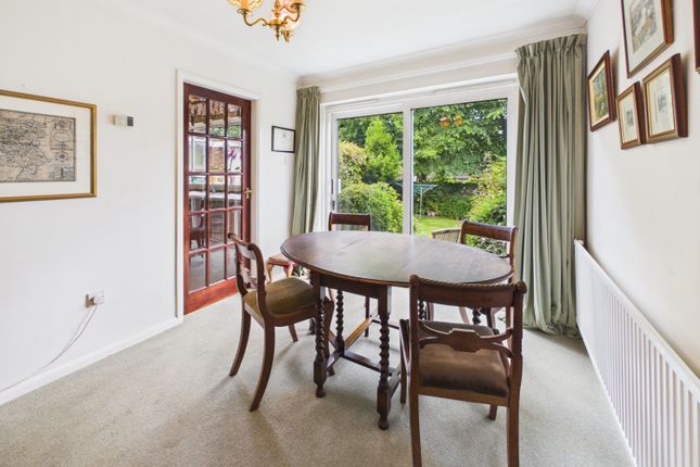 22, Burnaston Close, Dronfield photo 4