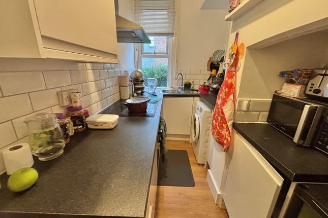 Flat 2, 17 Buckhurst Road, Bexhill on Sea photo 4