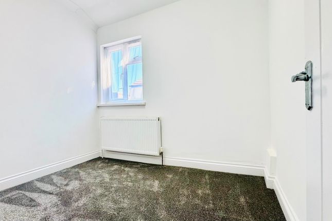 21, St. Antonys Road, London photo 4