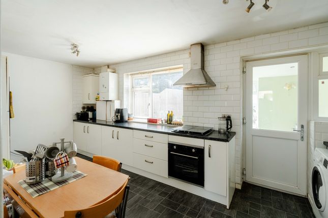 17 Chakeshill Drive, Bristol photo 4