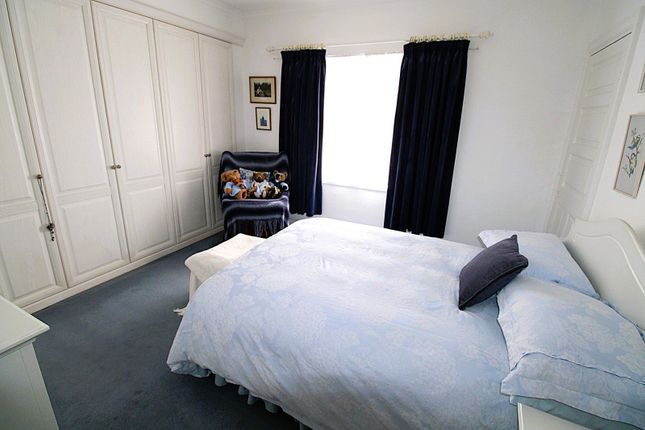 61, West Road, Bridgend photo 4