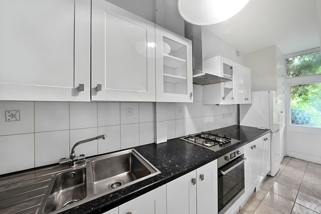 36, Bloomfield Terrace, London photo 4