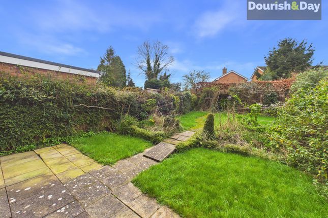 36 Moathouse Drive, Stafford photo 2