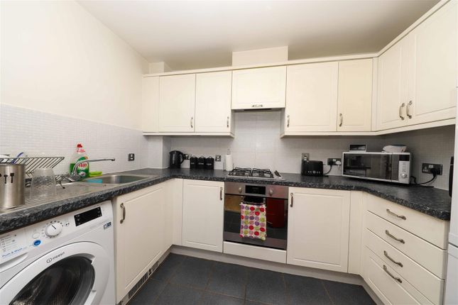 Flat for sale in Crispin Way, Hillingdon