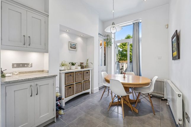 12, Heath Villas, London photo 3