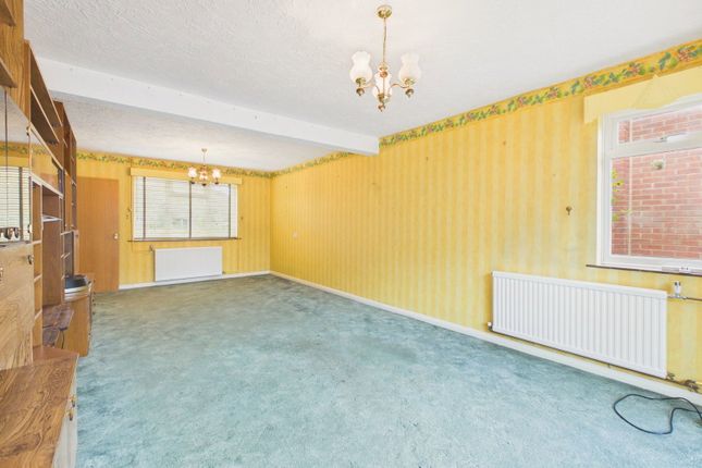5, Highlands Avenue, Horsham photo 4