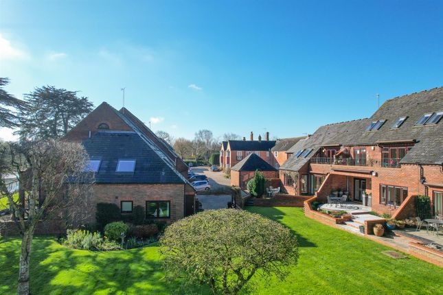 Flat for sale in The Coach House, Mill Lane, Stratford-Upon-Avon