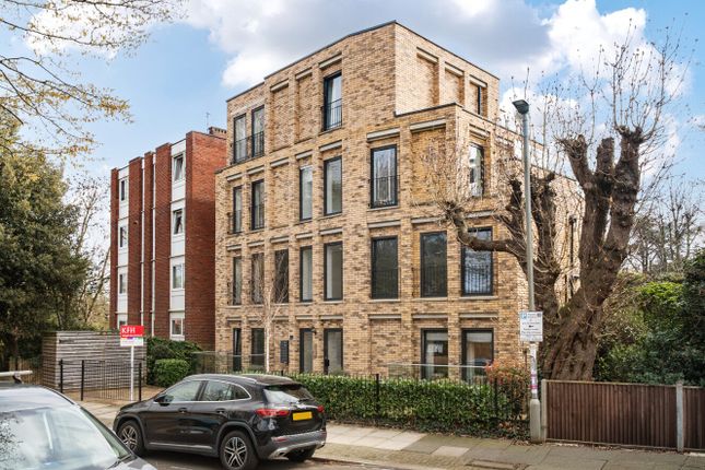 Flat 6, 7, Gressenhall Road, London photo 2