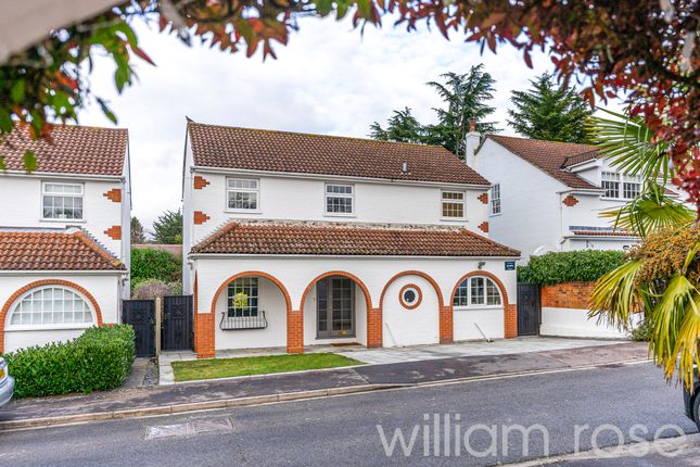 Thumbnail Detached house to rent in The Hollow, Woodford Green