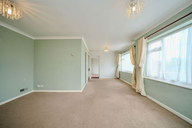 2 Suffield Close, North Walsham photo 4