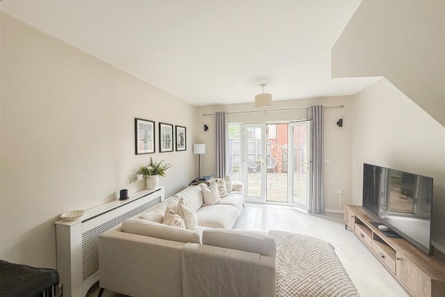 4, Old Vicarage Close, Heathfield photo 2