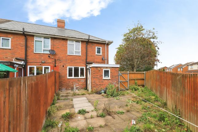 62, Rooker Avenue, Wolverhampton photo 2
