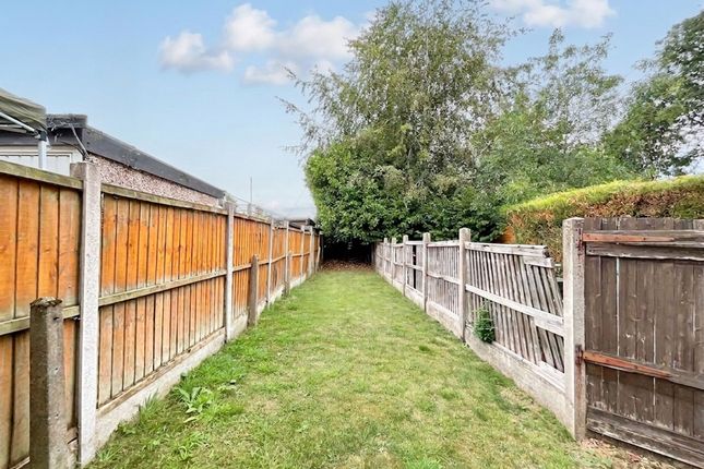 22a Whitemill Lane, Stone photo 4