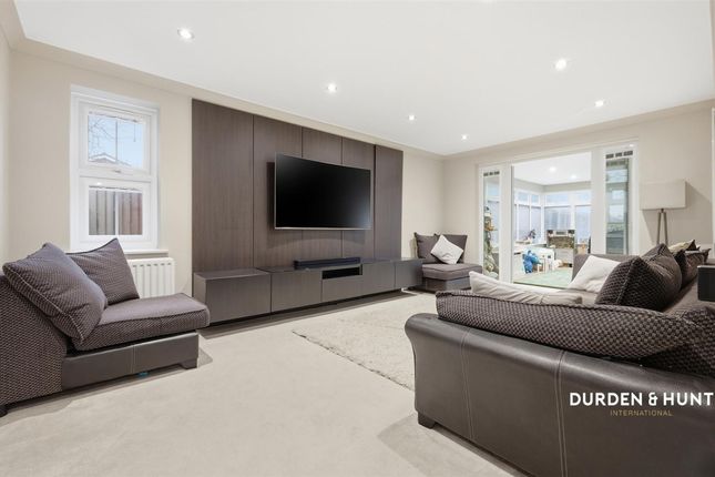3 Edward Marke Drive, Colchester photo 2