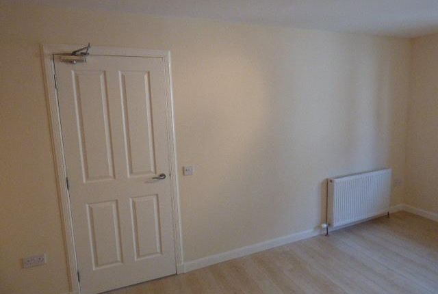 35 Lochside Road, Forfar, Angus, DD8 3JD, Forfar photo 4