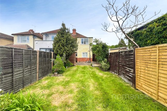 16, Boxalls Lane, Hampshire photo 2