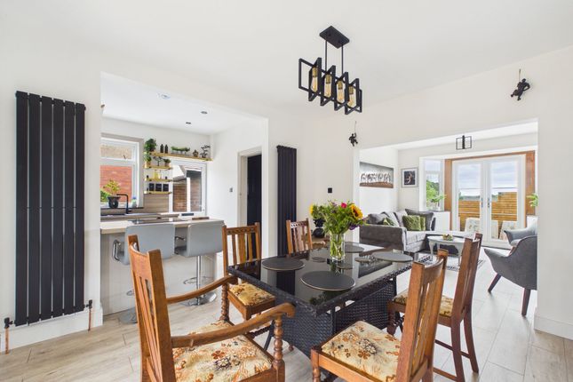 1 Willowbath Lane, Matlock photo 2