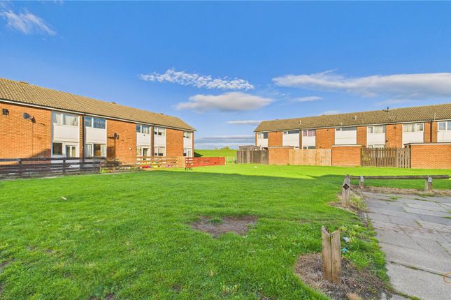 34, Cardigan Close, Middlesbrough photo 4