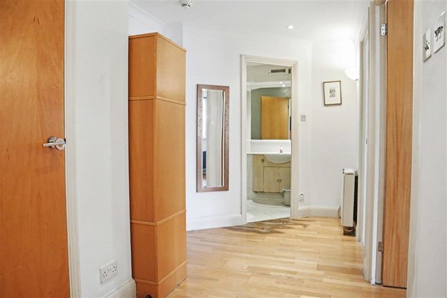 Belvedere Road, LONDON photo 4