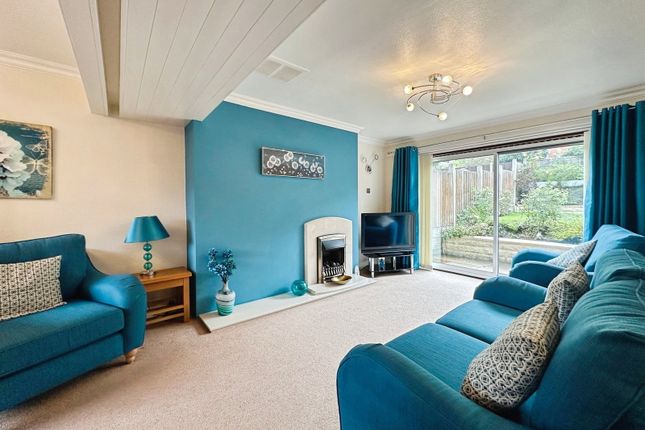 49, Woodfield Heights, Tettenhall, Wolverhampton photo 4