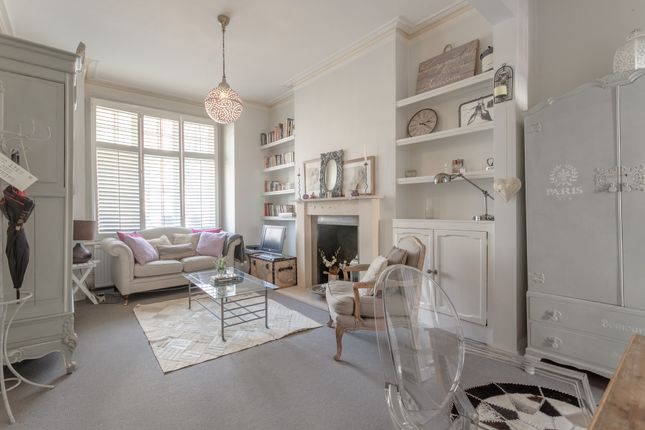 1 Bed Flat To Rent In Queenstown Road London Sw8 Zoopla