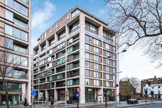 Duplex to rent in Kensington High Street, London