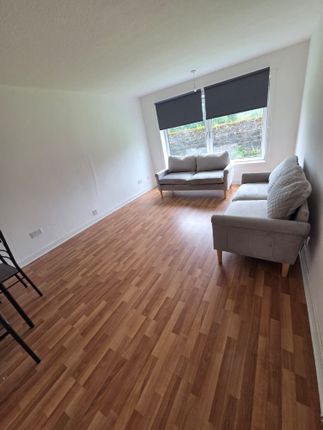 a 0/1, 3, Antigua Street, Greenock photo 5