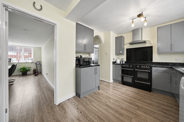12, Thistledown Road, Birmingham photo 4