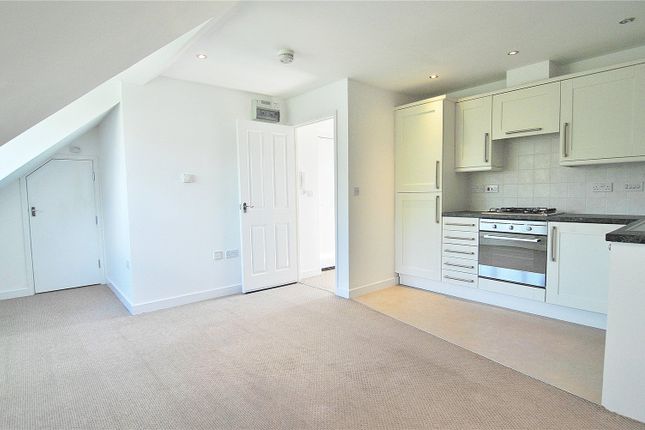 Flat 3, 11A, Devereaux Crescent, Stroud photo 5