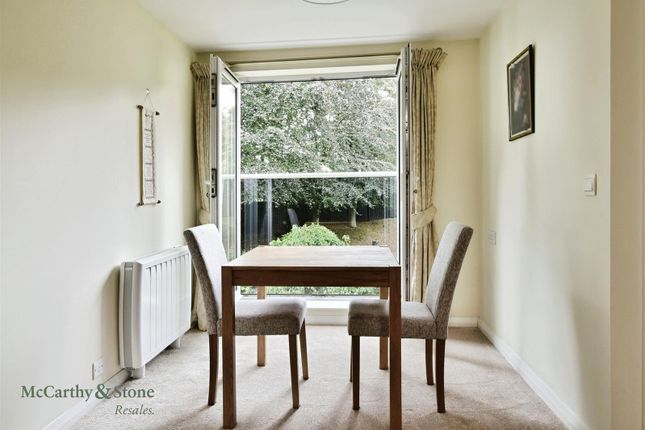 34 Dutton Court, Station Approach, Off Station Road, Cheadle photo 3