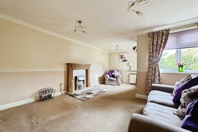 46, Fieldhead Place, Tettenhall, Wolverhampton photo 3