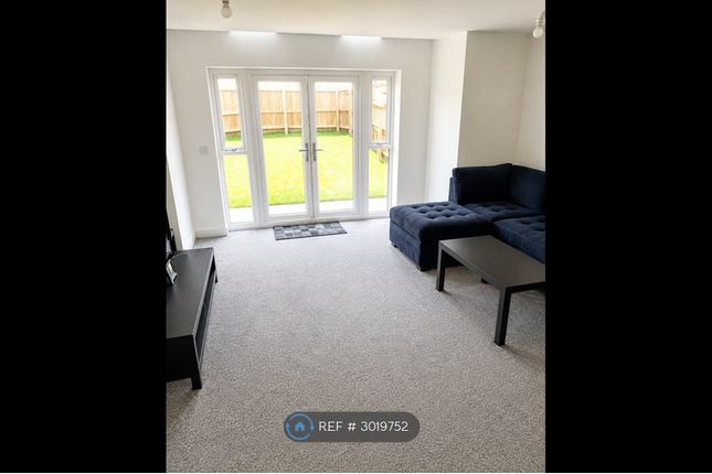 Wemesford Gardens, Warmsworth, Doncaster photo 4
