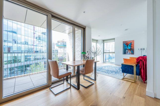 Flat for sale in Vita Apartments, Croydon