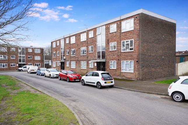 Thumbnail Flat for sale in Chatham Grove, Chatham