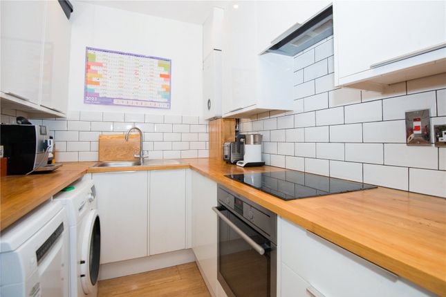 Flat 2, 159, Kingston Road, Teddington photo 2