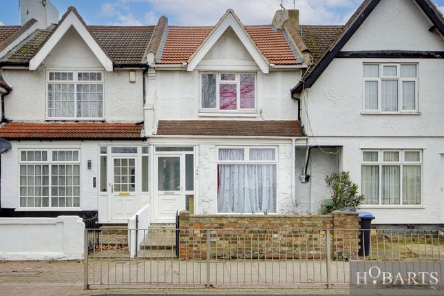 4-Bedroom Terraced House On Green Street, En3