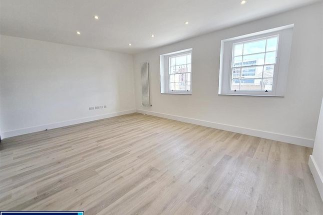 26, High Street, Uxbridge photo 2