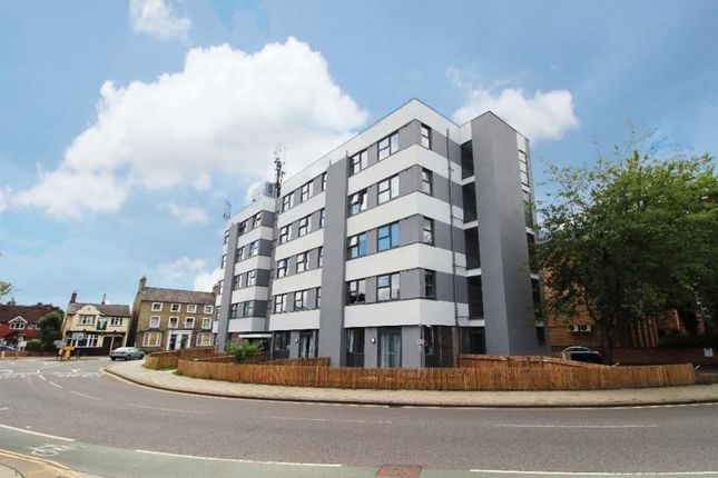 2 bed flat to rent in Goldington Road, Bedford MK40